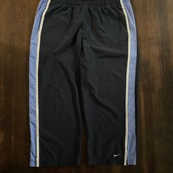 Y2K Nike baggy pants