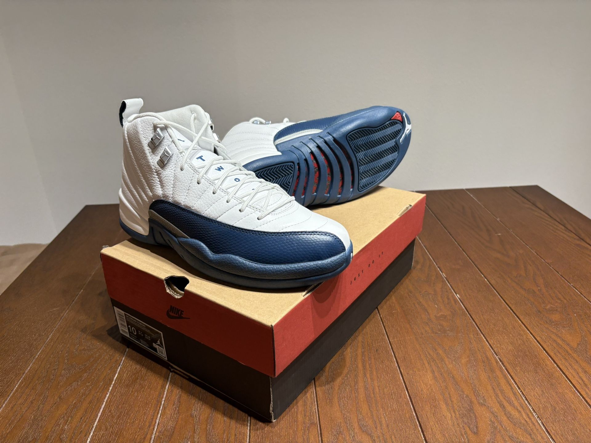 Jordan 12 French Blue Size 10(BRAND NEW)
