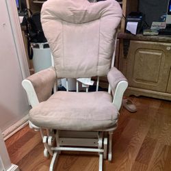 Rocking Nursing Chair