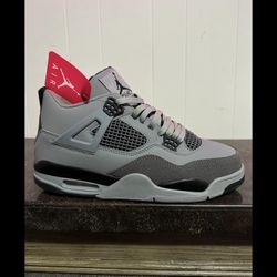 Military Jordan 4’s 