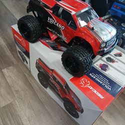 Redcat Volcano EPX 1/10 Scale RC Monster Truck
