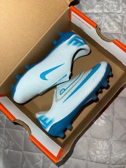 Boy soccer cleats