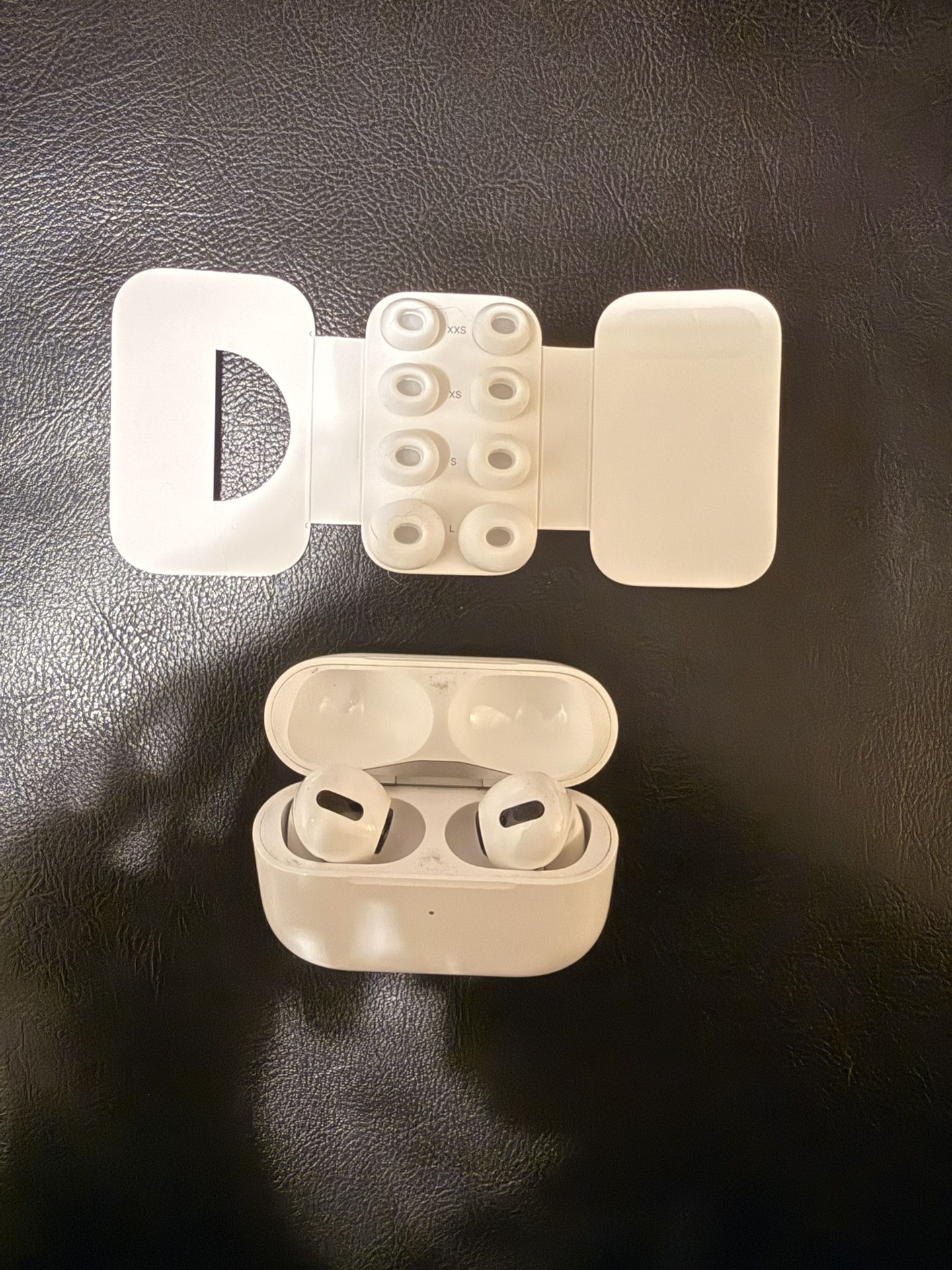 Apple AirPods Pro (1st Gen) – Left Pod Blown / Working Case + Right Pod