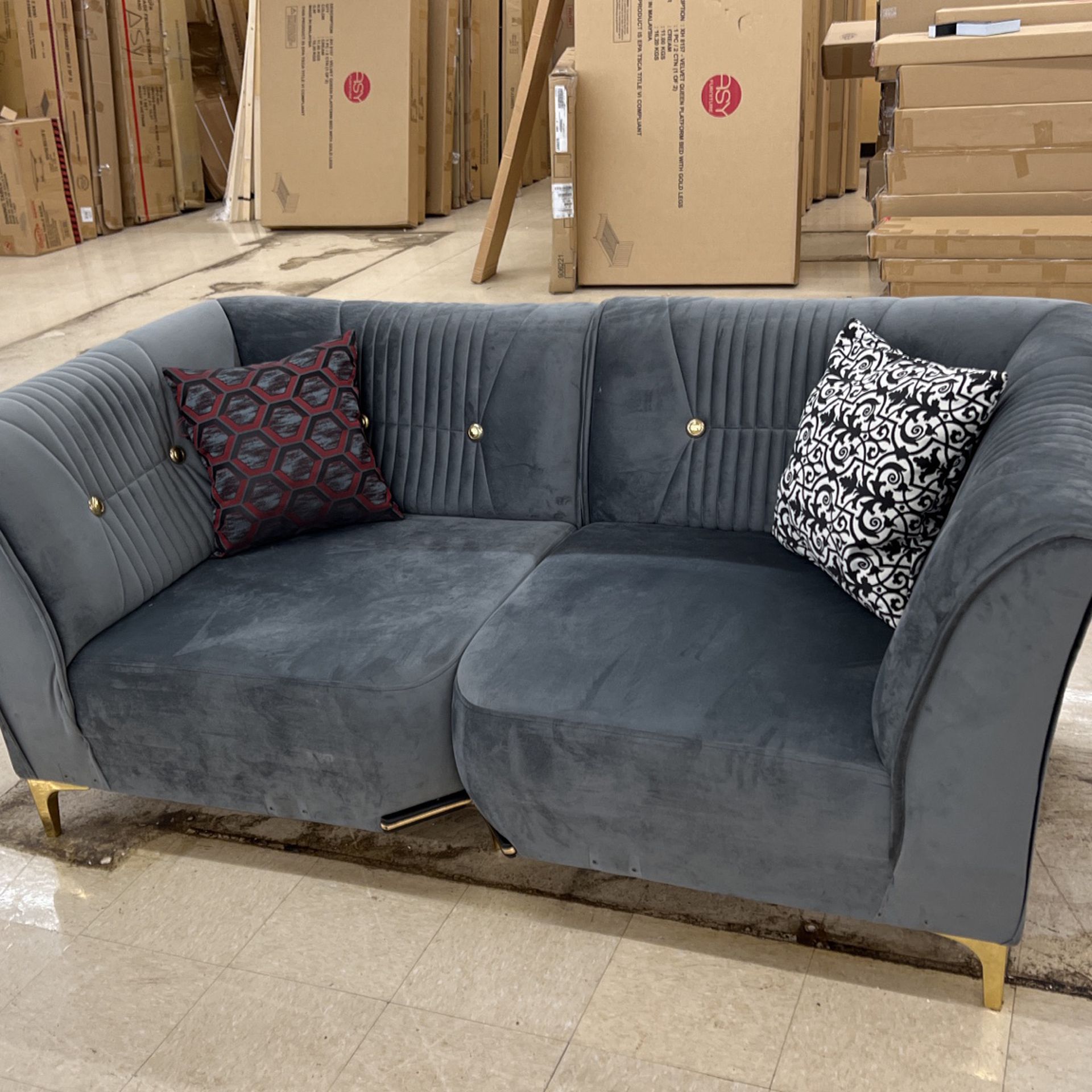 [SALE SALE SALE] Gray Velvet Loveseat With Gold Legs Pillows Included
