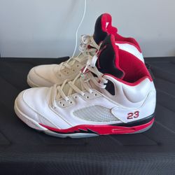 Air Jordan 5 “Fire Red” Size 13 2013