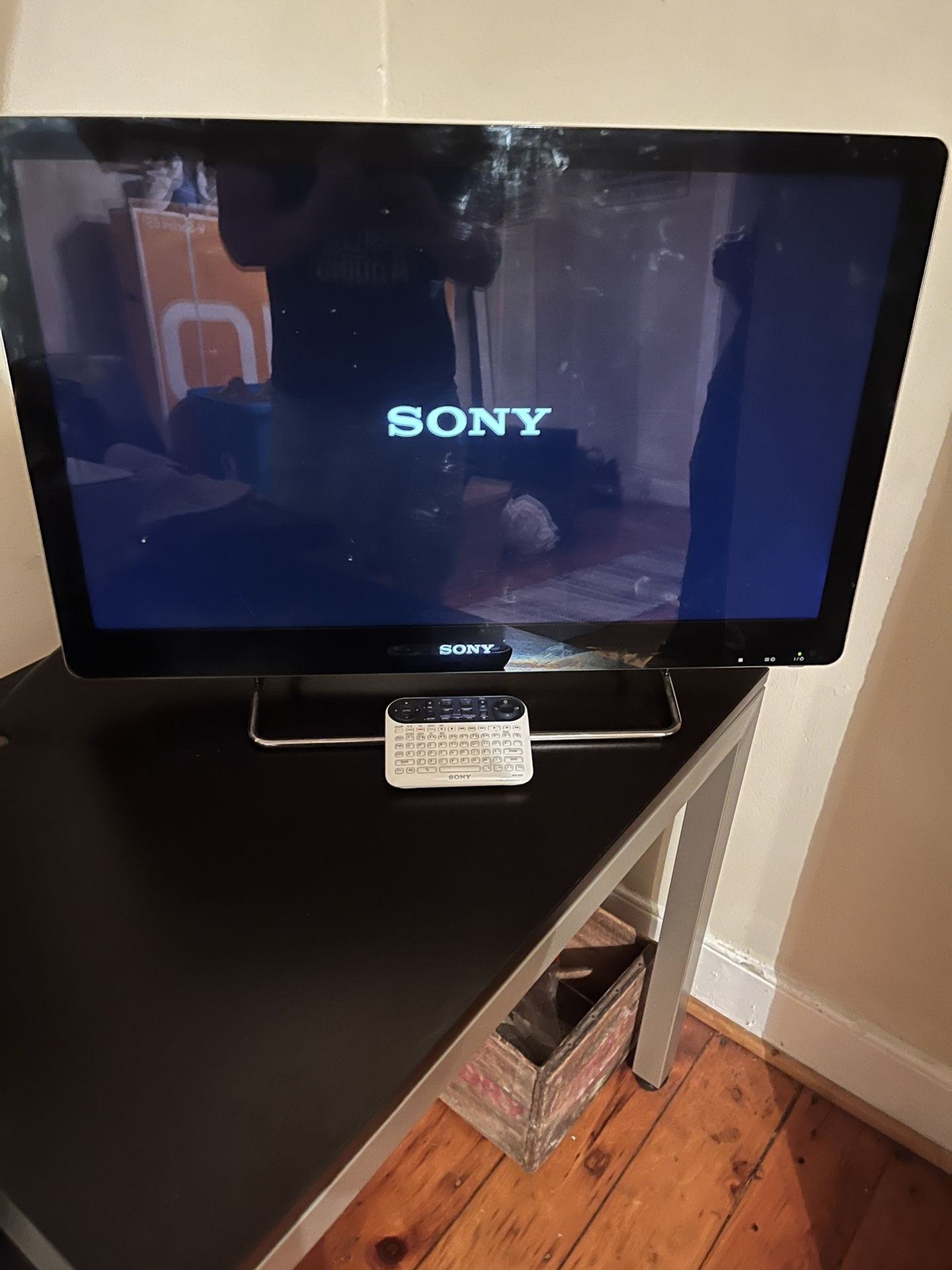 32” Sony Google Smart TV With Sony NSG-MR1 Remote Control