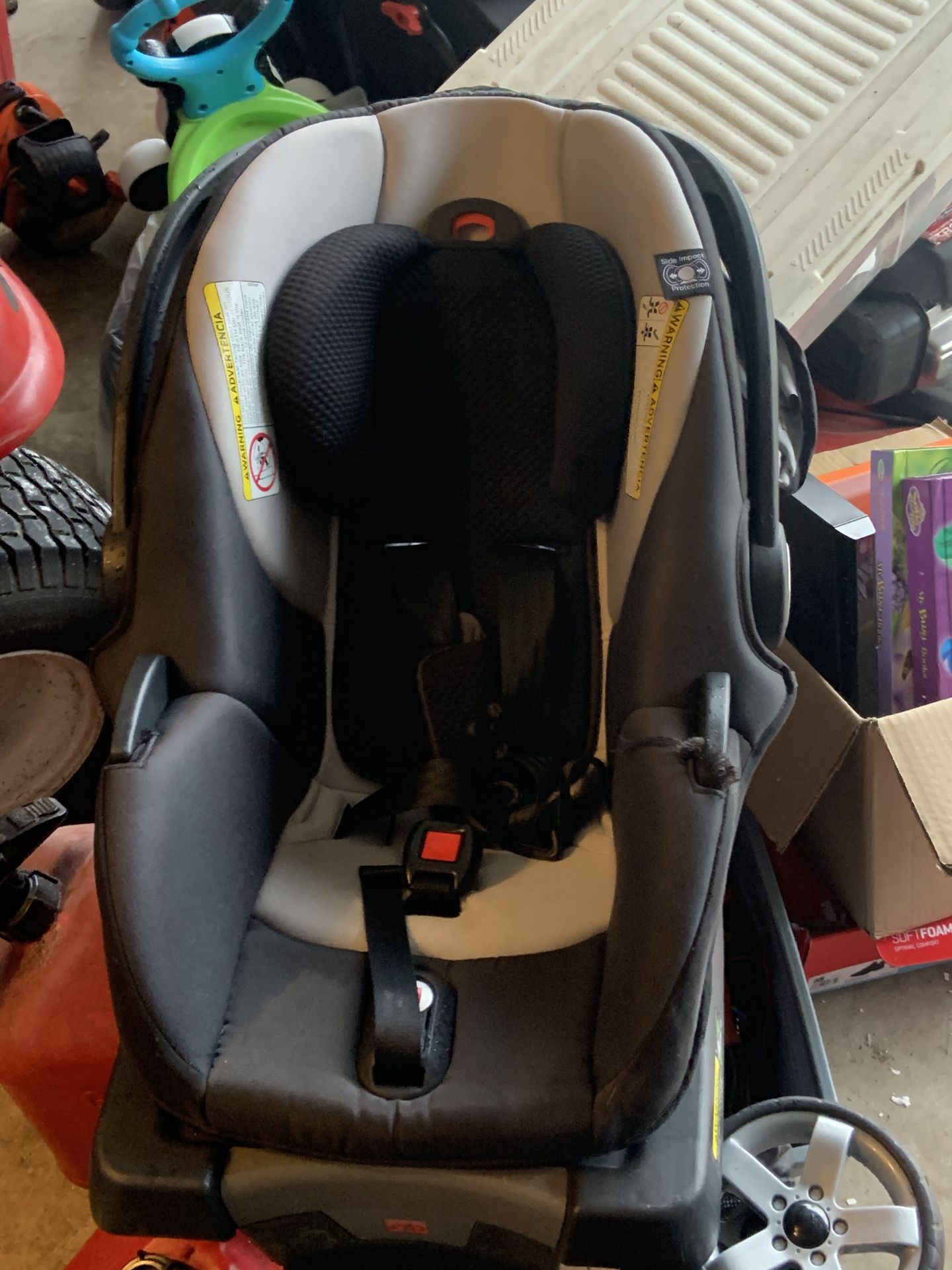 GB baby car seat