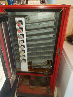 Coca-Cola working soda machine