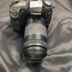 Canon EOS 7D DSLR camera
