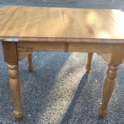 ****Dining Room Table - Comedor *****