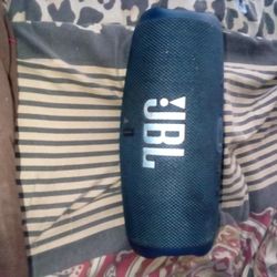 JBL Charge 5