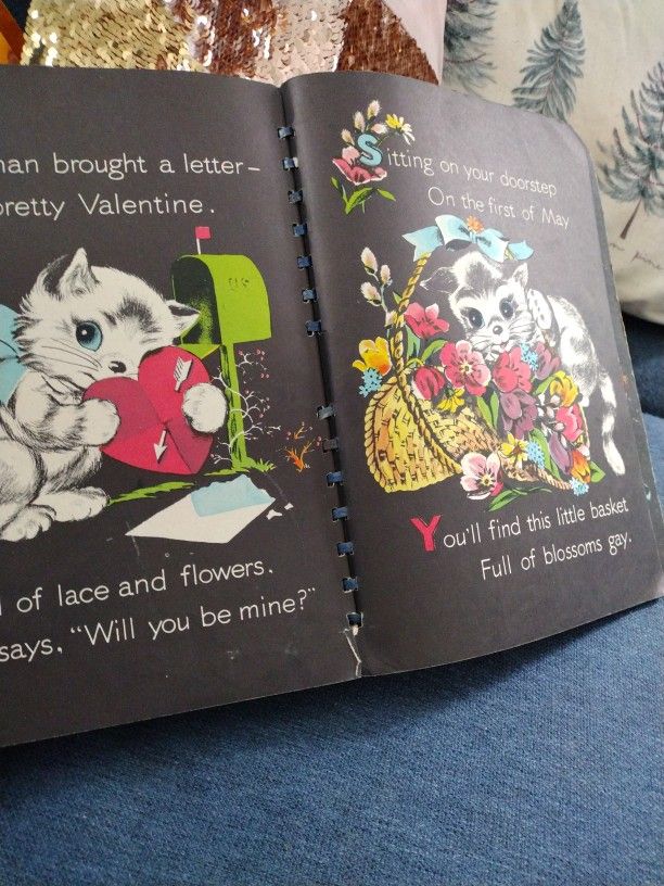 Twin Puppy @ Kitten Book