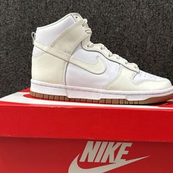 Nike Women’s High Dunk 