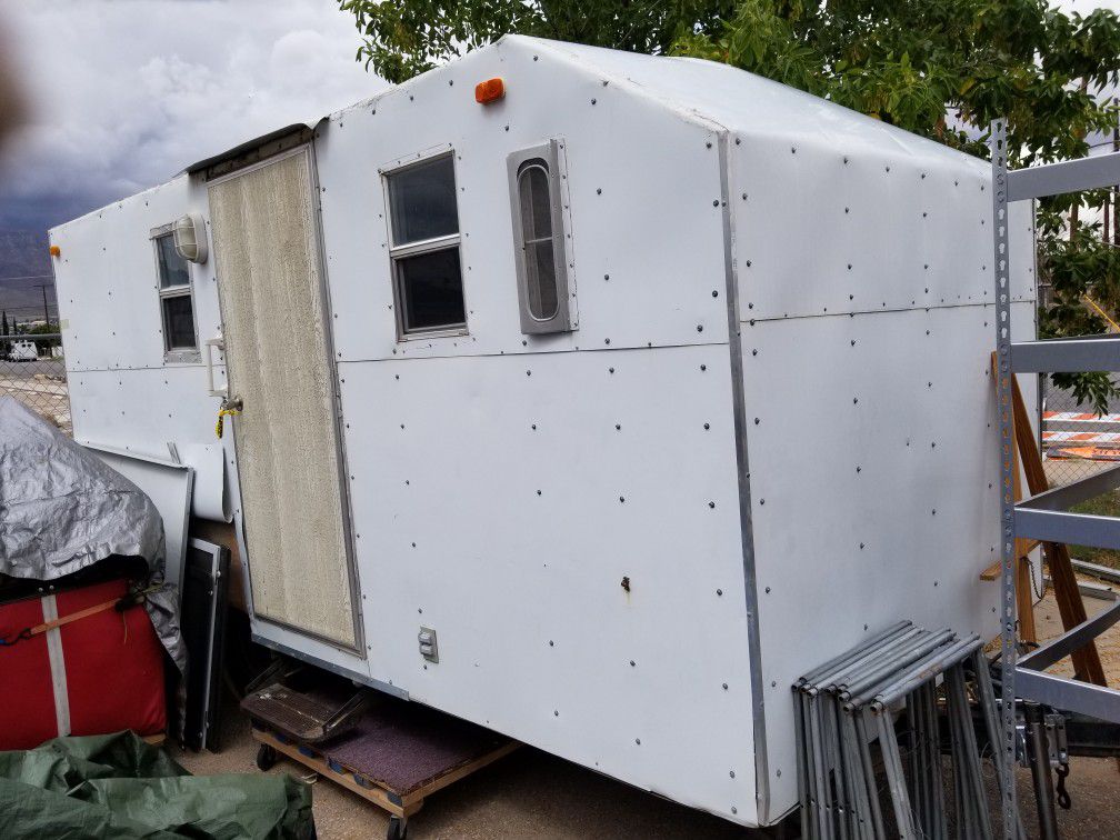Living trailer