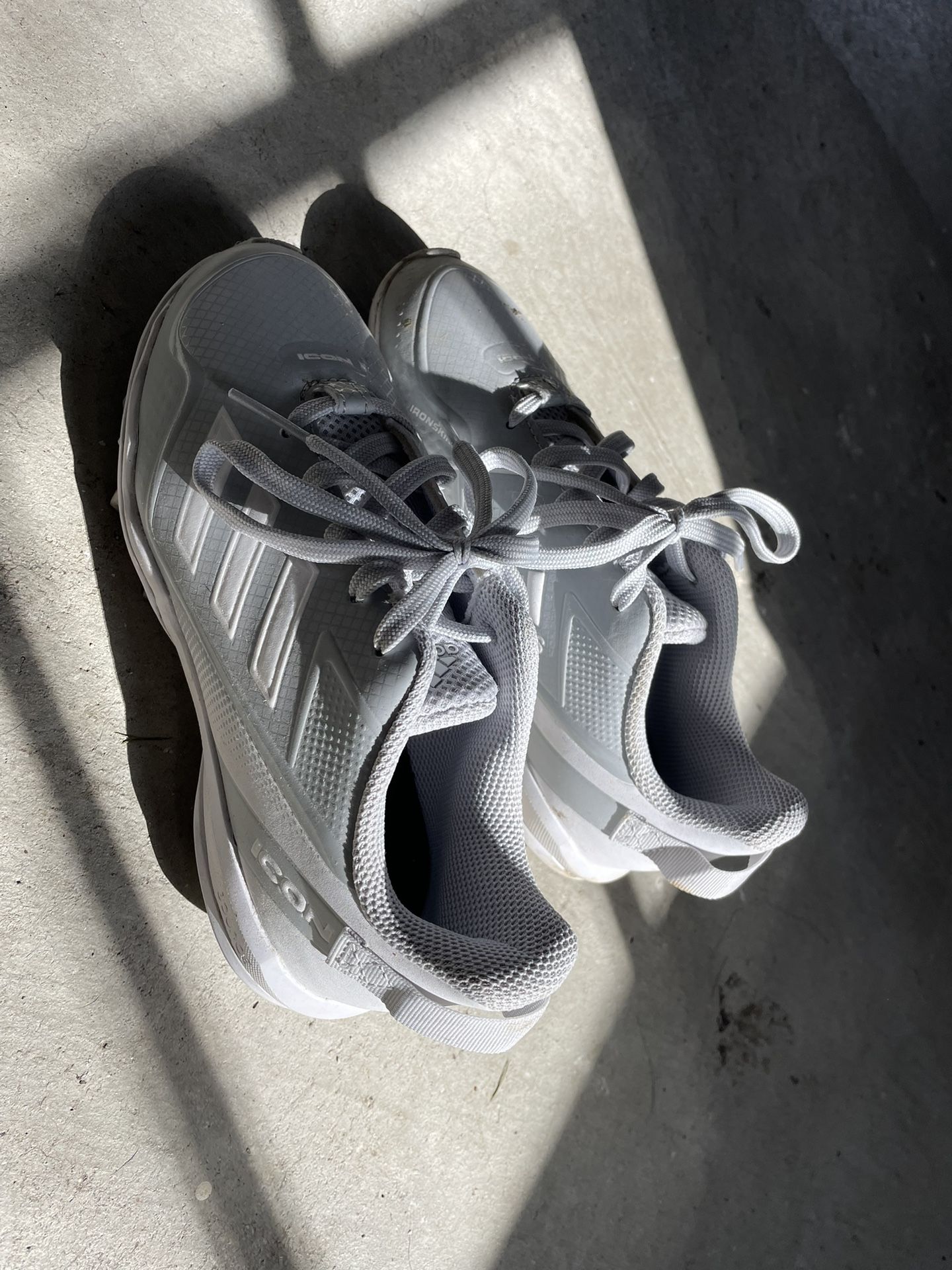 adidas kids baseball shoes