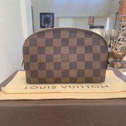 New Authentic Louis Vuitton Cosmetic Pouch