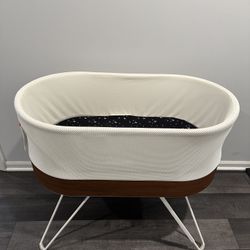 SNOO Smart Sleeper Bassinet