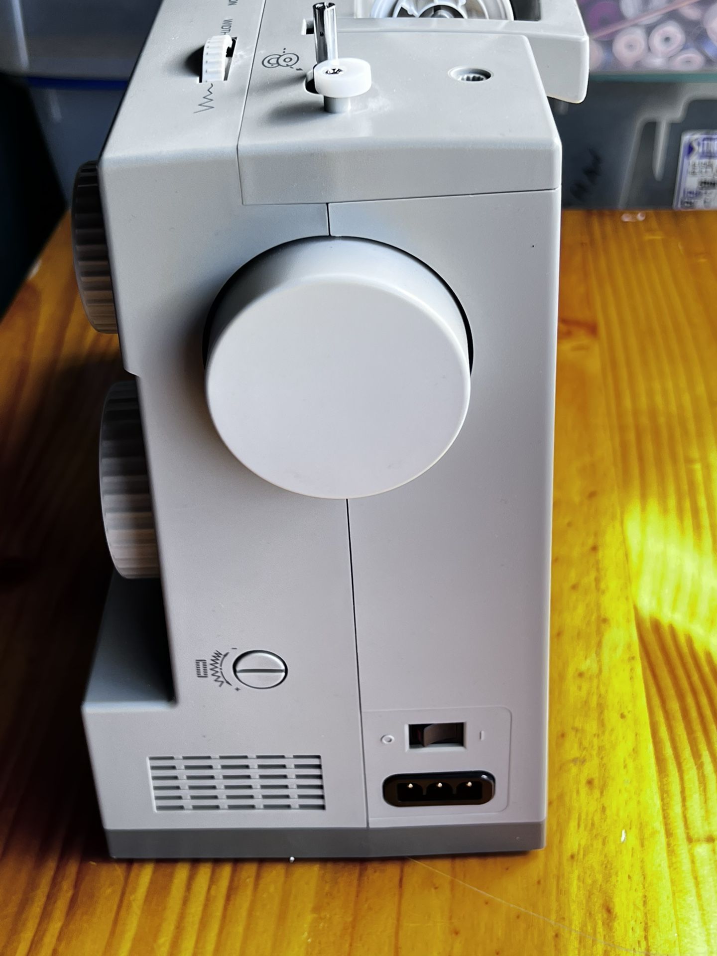 Singer Heavy Duty 4452 Sewing Machine with 32 BuiltIn Stitches for