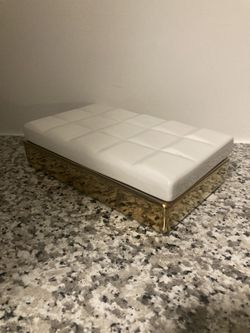 NATE BERKUS  DECORATIVE DISH WITH LID (WHITE/GOLD) 💍 