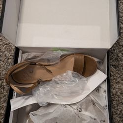 Colin Stewart Chestnut wedges 
Size: 8.5B