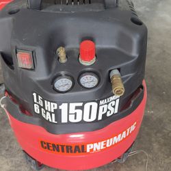 Portable Air Compressor With Hose 