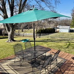 Patio Furniture - Dining Set - Wrought Iron - Umbrella - Outdoor Dining