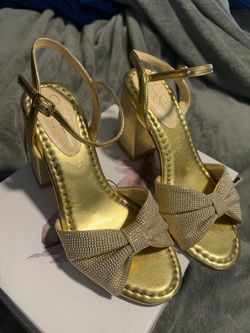 Women chunky heel