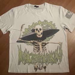Roam The Halls Clothing Graphic Skeleton T-Shirt Size XL