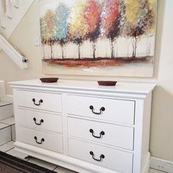 SOLID WOOD DRESSER EXCELLENT CONDITION DELIVERY AVAILABLE