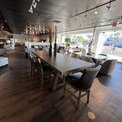 Table And 6 Barstools 