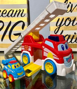 Zoom 'n Vroom Ladder Launch Fire Truck