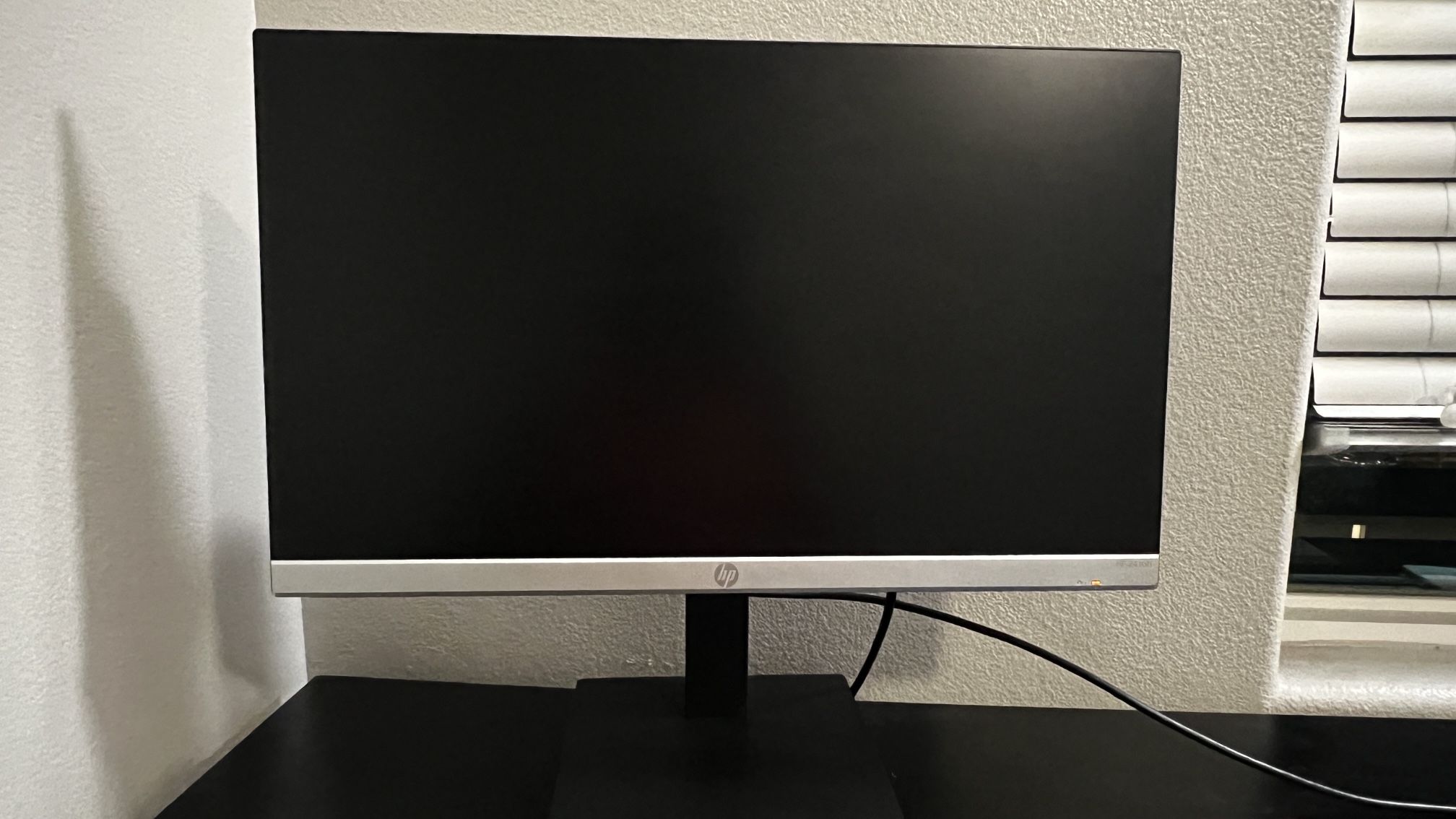 HP 24mh Full Hd Monitor with Speakers and HDMI Cable