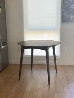 Round Table