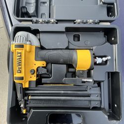 DeWalt Nail Gun 
