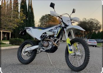 2018 Husqvarna 501 Enduro ((Only 04 orig miles))