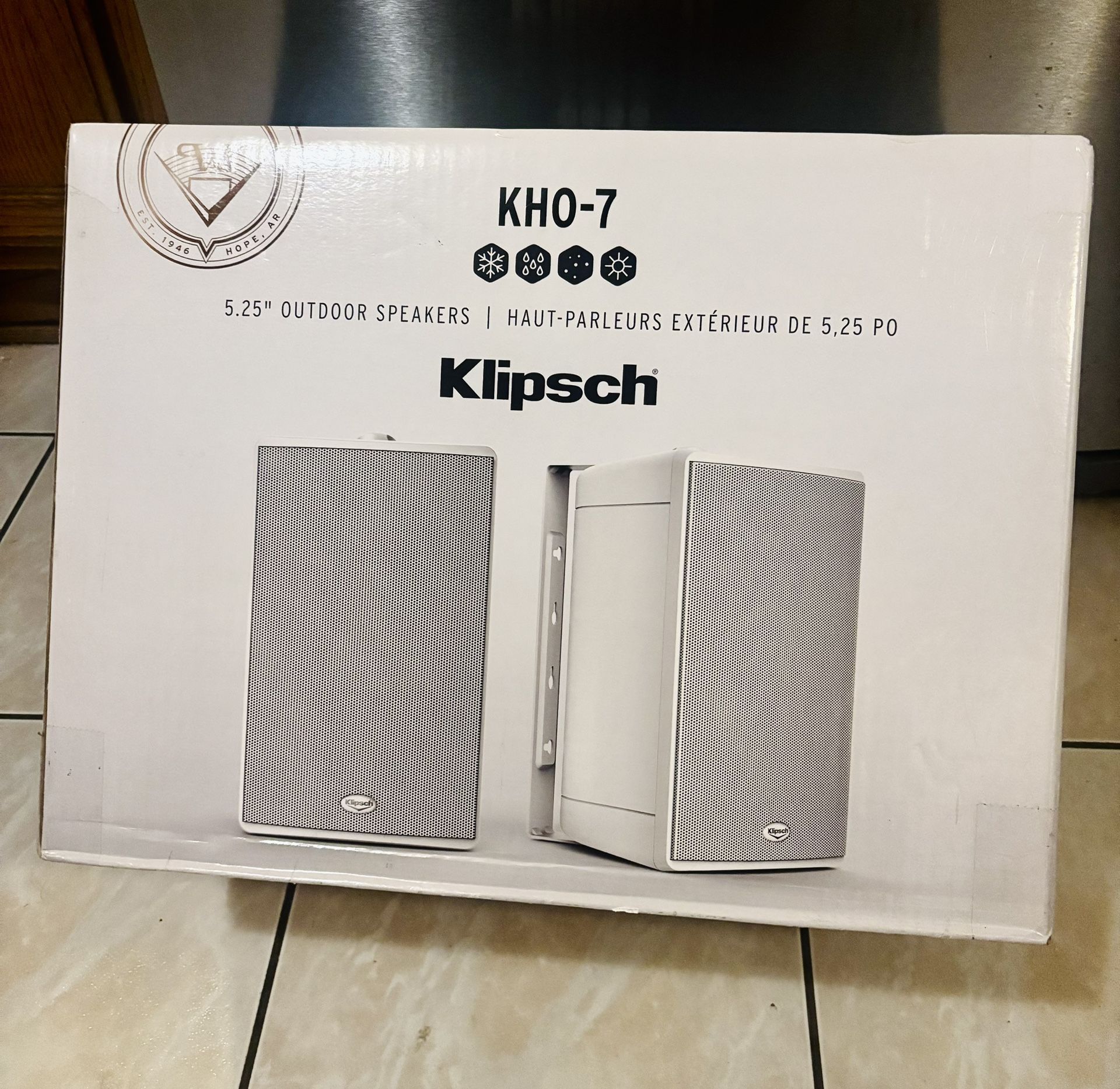 Klipsch KHO-7 Outdoor Speakers – All-Weather, Premium Stereo Audio, Wall Mountable (Pair)