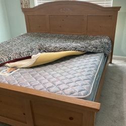 King Size Bedroom Set With Mattress Footboard Headboard And Solid Wood Dresser All Of Them $550