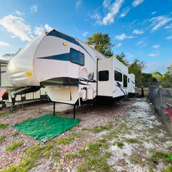 2008 Keystone Rv 5th Wheel Camper Trailer