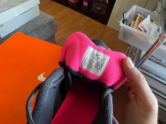 Nike Sneakers Gray and Pink Size 9.5