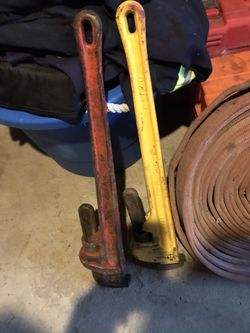 Pipe wrench