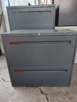 Teknion 2-Drawer Lateral File Cabinet (Made in

Canada) Key