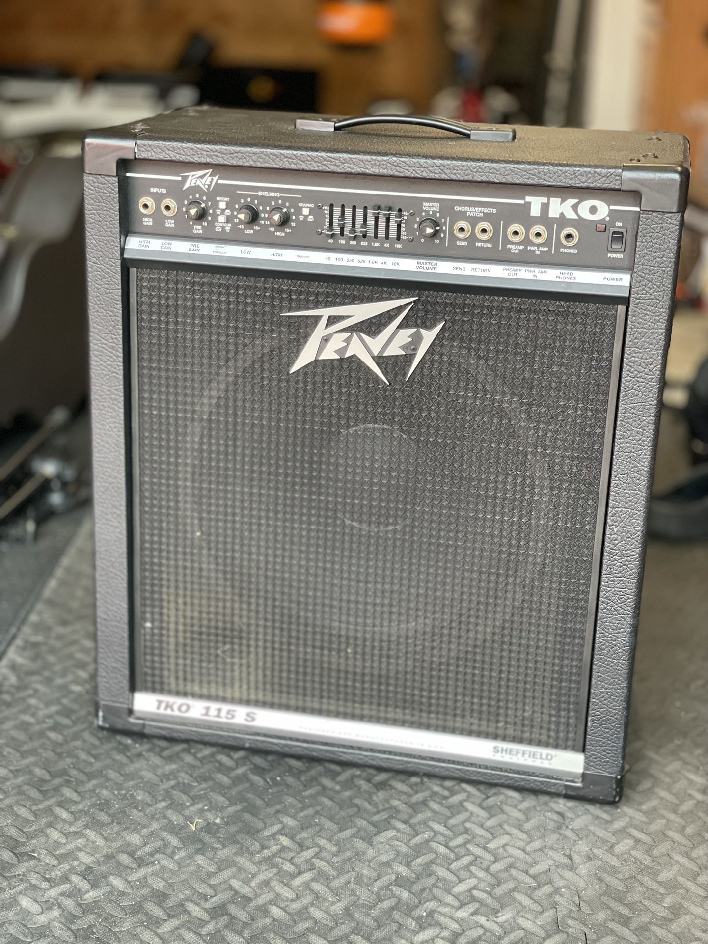 Peavey TKO 115 Bass Amp