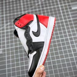 Jordan 1 Black Toe 3