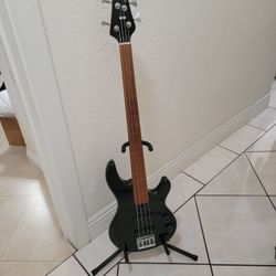  Yamaha Bass Guitar