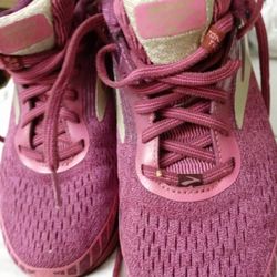 Brooks Womens 8.5 GTS 18 Running