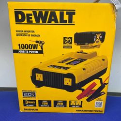DEWALT DXAEPIP3W 3-Way 1000-Watt Power Inverter