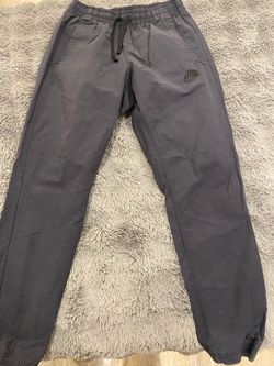 Nike Men’s Nike Joggers – Medium – Classic Athletic Fit