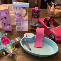Lot Of Barbie Accessories 