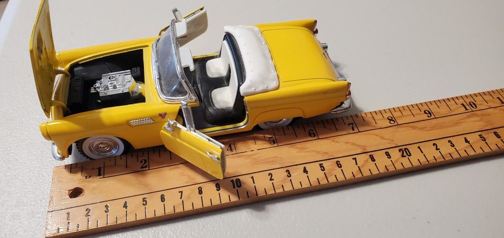 COLLECTOR'S DETAILED MODEL CAR