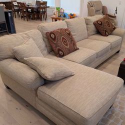 Sectional Couch ( Free Delivery ) 